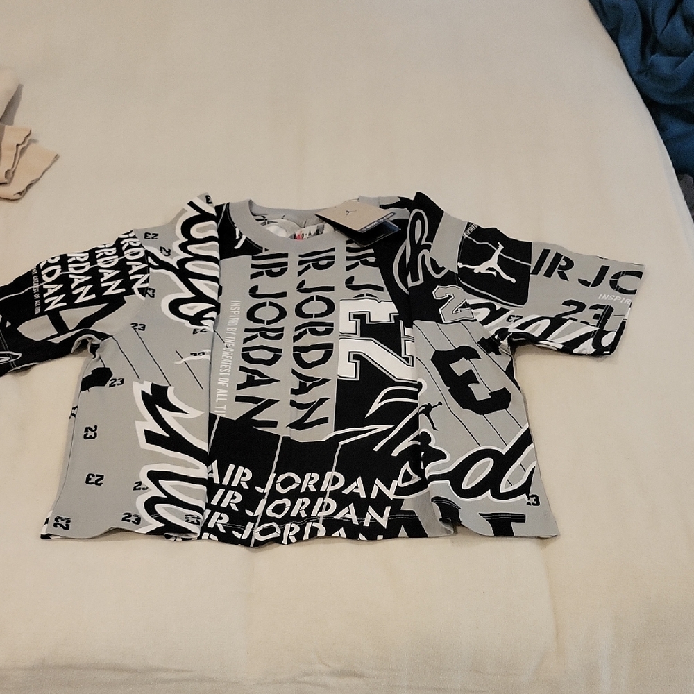 Jordan Black and Gray Short Sleeve Tee Urban Graphic
